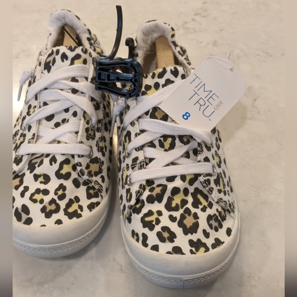 Time and Tru Memory Foam Women's Size 8 Athletic Snickers New